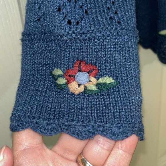 Capacity Woman Blue Embroidery Floral Rose Button Petite Medium Cardigan Sweater - Picture 6 of 15